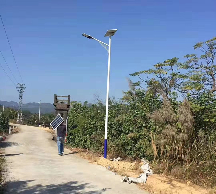 太陽能LED路燈 太陽能路燈廠 太陽能路燈價(jià)格